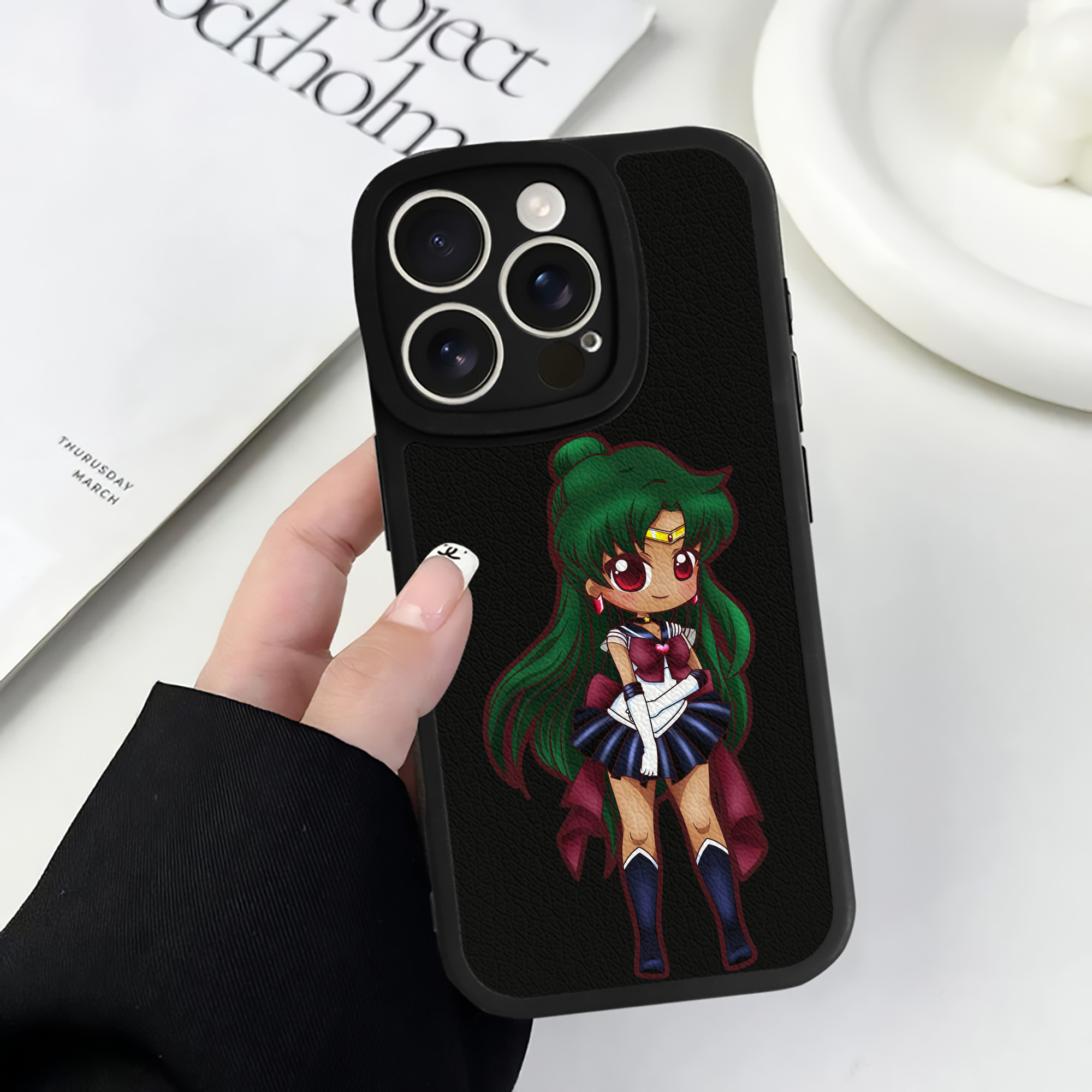 （画像用） 美少女戦士セーラームーン 冥王せつな Sailor Moon Meiou Setsuna 【iPhone 16シリーズ対応】シリコンスマホケース（レザー調） 材質：シリコン